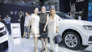 [VMS 2022] Ca sĩ Lệ Quyên tới xem xe Audi e-tron SUV