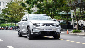 Ô tô điện được áp dụng miễn lệ phí trước bạ đến năm 2027