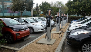 Ô tô điện trở thành xu hướng tất yếu trên toàn cầu